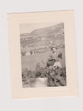 Snapshot argentique Millau octobre 1950 vendanges enfant raison panier