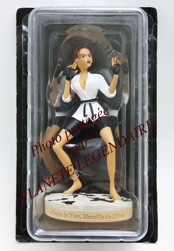 Figurine collection tomb - figurine,
