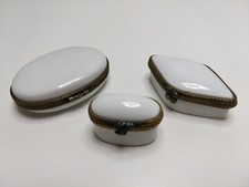 Petites boîtes / piluliers en porcelaine (lot de 3 pièces)
