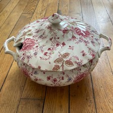 Grande soupière en porcelaine