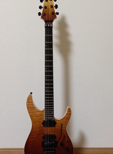 Guitare électrique ancienne