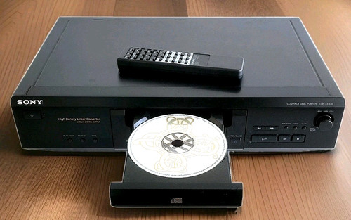 Old school sony - school, cdp-xe330