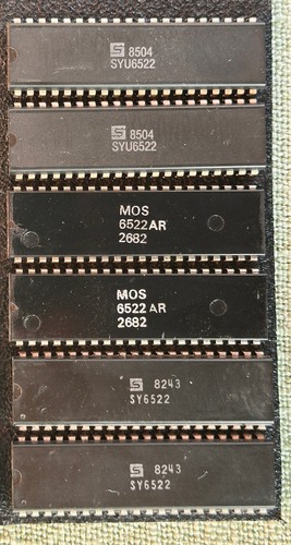 6522 mos chip - pour, commodore