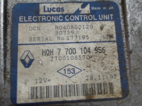 Calculateur moteur renault - calculateur,