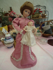 POUPEE EN PORCELAINE  FRANKLIN