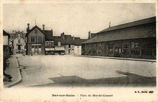 CPA Bar sur Seine Place du Marche Couvert (1426861)