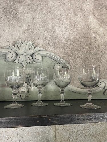 Verres vin rouge modèle - à,