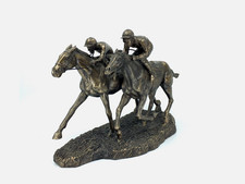 Statue de jockey de courses de chevaux, 32 cm/12,6", bronze moulé à froid, dé...
