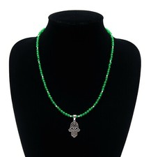 Collier de perles émeraude et argent médaillon main de Fatma (Khamsa) argent 925