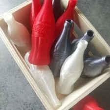 12 Mini Bouteilles Coca Cola avec sa caisse