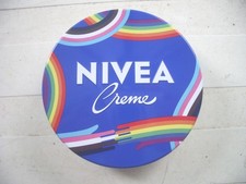 Boite illustrée Nivea Collection édition limitée série alu recyclé  150ml pleine