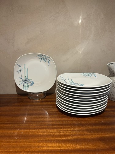 Lot assiettes à dessert - 13,