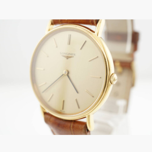 Presque comme neuve montre - [presque, neuve]