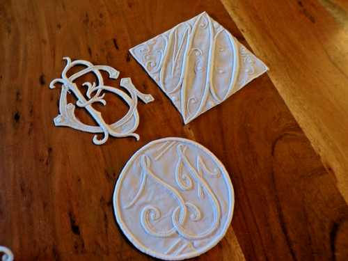 Lot monogrammes brodés - lot,