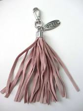 Pompon Accessoire pour Sac Breloque Porte-clés Argenté Cuir Daim rose Guess Boho