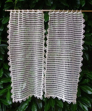 PAIRE DE RIDEAUX ANCIENS AU