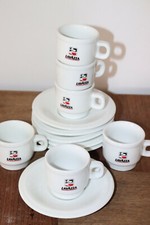 6 petites tasses & sous tasses espresso Lavazza