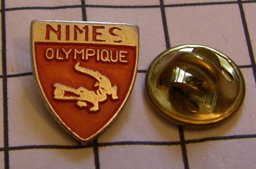 Pin ancien logo nimes - pin's,