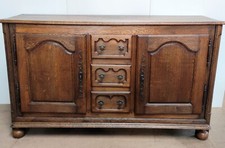BAHUT BUFFET BAS LORRAIN CHENE SCULPTE MASSIF  XVIIIè STYLE LOUIS XIV