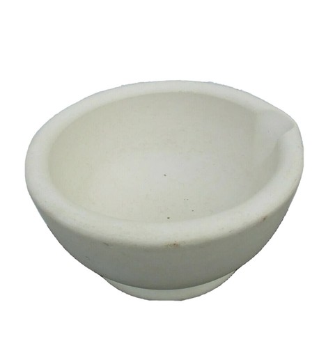 Mortier porcelaine bec verseur