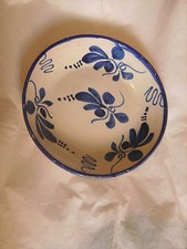 Assiette creuse du XIXè en faïence espagnole à décor floral diamètre 22,5 cm