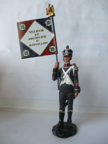 Hachette figurine porte - 1/32,