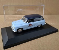 Simca Aronde Chatelaine 1/43 IXO Boite Vitrine