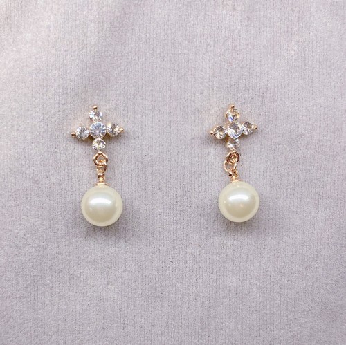 Perle oreilles dorées - à,