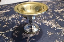 petite coupe sur pied en verre