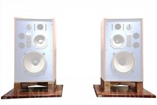 Exclusive walnut total - exclusive, solid