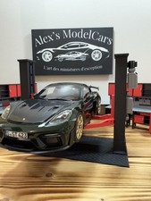 Diorama 1/18 Pont élévateur 2 colonnes réglable 1:18 Black/Red/Grey –Création 3D