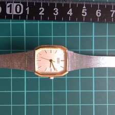 Montre analogique quartz - analogique,