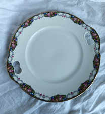 Plat rond avec poignées