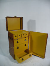 R913 Secrétaire de voyage