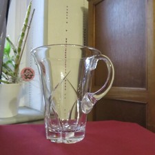 1 broc a eau en cristal de