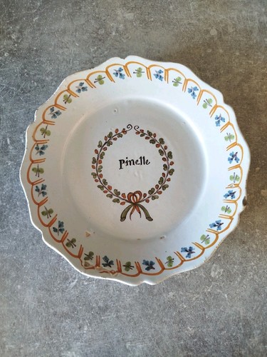 Assiette patronymique pinelle - assiette,