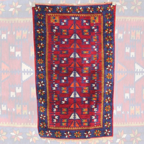 Tapis vintage fait main