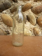 Ancienne bouteille flacon biberon en verre moulé gradué 25 à 250 ml Pyrex bébés