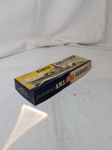 Une maquette airfix hmc - "une",