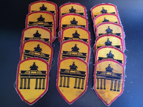 Lot veritable ecussons troupes - lot,