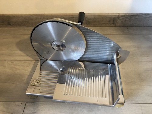 Ancienne trancheuse main - ancienne,