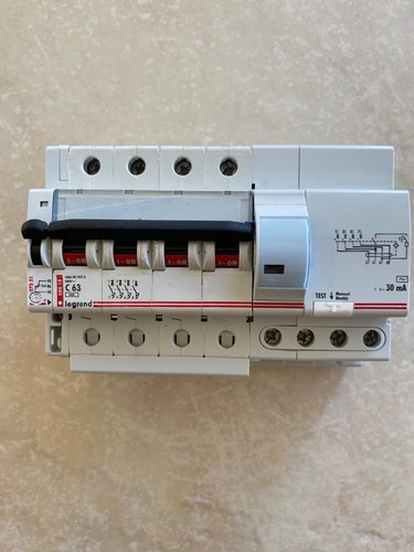 Disjoncteur 63a diff tetra - 63a,