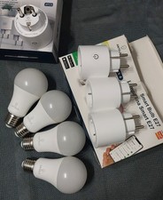 Lot de 8 Prises et 4 Ampoules LED Multicouleurs RGB E27 Connectées ANTELA
