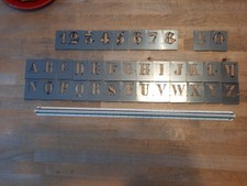 Jeu de lettres pochoir 30 mm