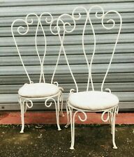 Paire de chaises de jardin en fer forgé patiné XX siècle Fauteuils