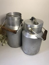 Lot de 2 pots à lait SFMO en
