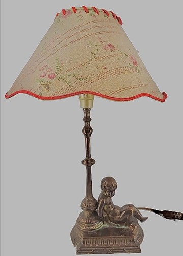 Jolie lampe table a - de,
