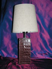 LAMPE   a  POSER    MODERNE  pied  imitation cuir