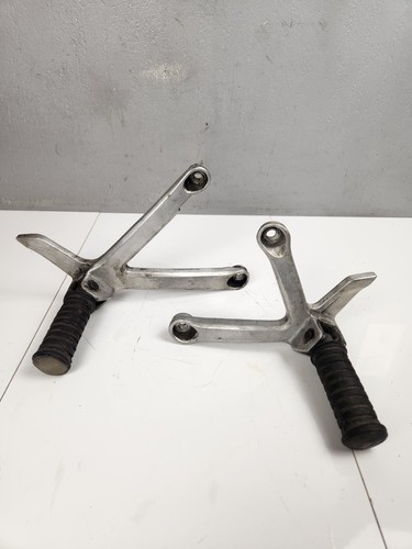 Platines repose pieds - platines, passager