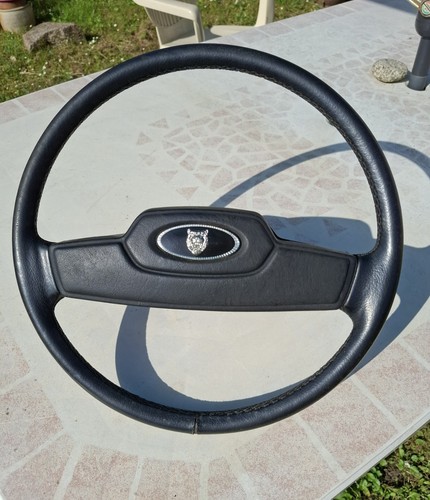 Volant jaguar cuir noir - volant,